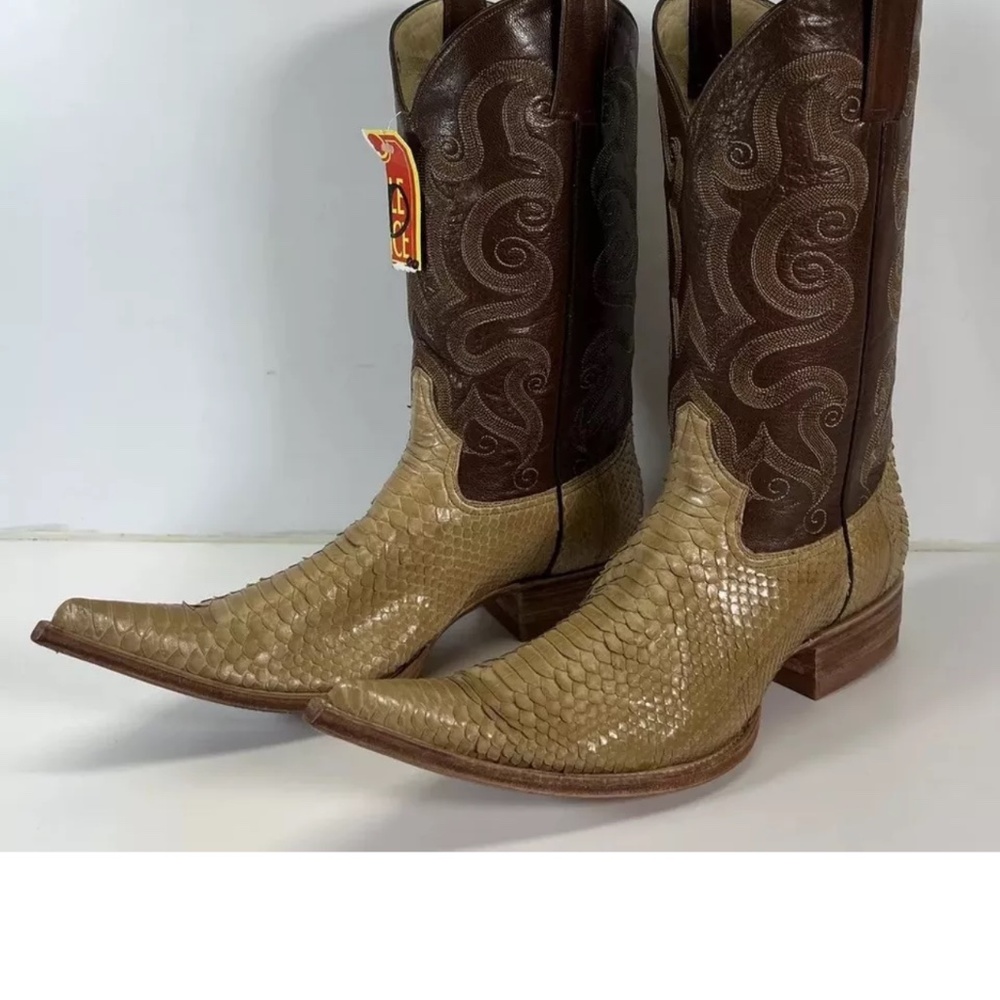 New Python Boots NWT - Picture 2 of 6
